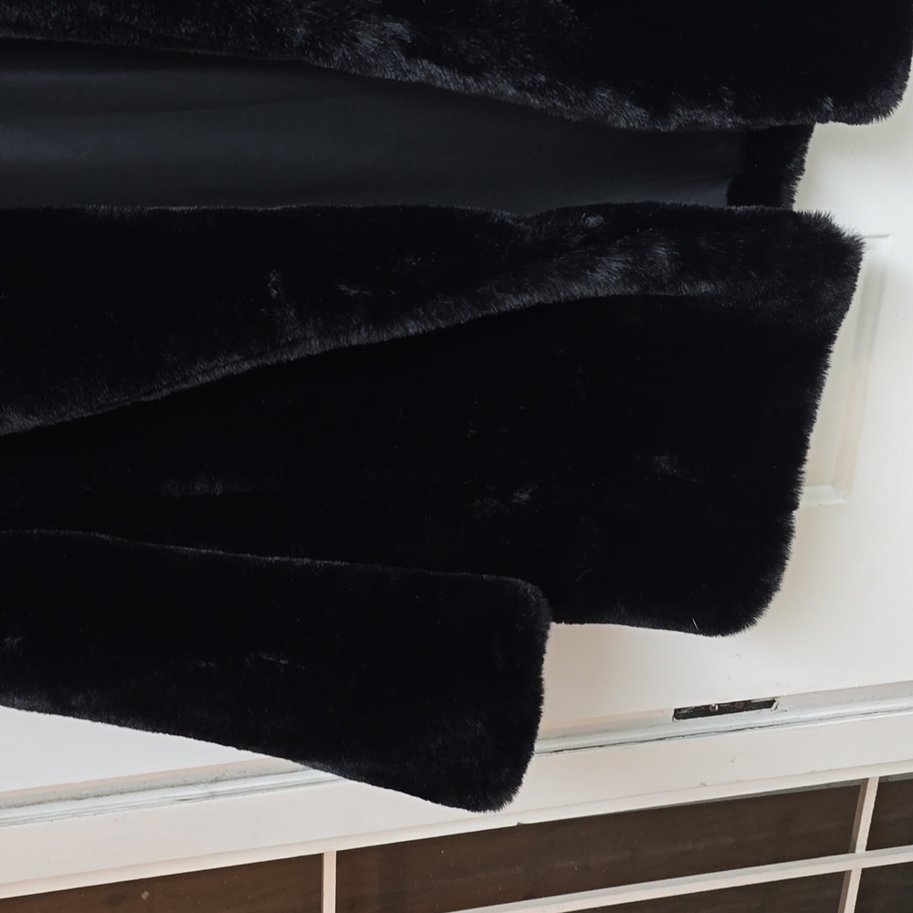 Zara Black Faux Fur Coat - Picture 6 of 16